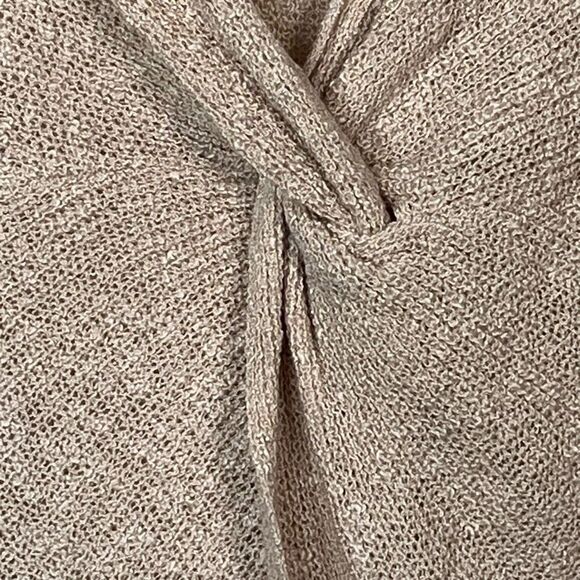 Moon & Madison Sz L Tan Twist Back Sweater Vneck - Picture 8 of 12